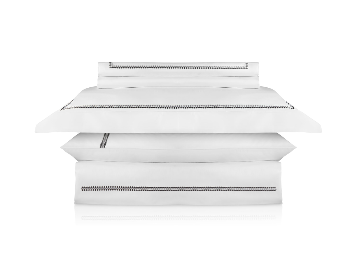 Karaia Gri Nakıșlı Beyaz Pamuk Saten Çift Kişilik Nevresim Takımı 220 x 240 cm